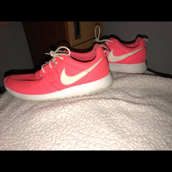 dark pink roshes